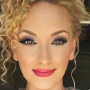 Meet your Posher, Tina